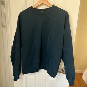 Everybody.World Crewneck in Juniper